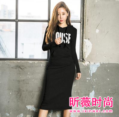 春季时髦卫衣裙搭配 卫衣裙遮肉显瘦又减龄 春季时髦卫衣裙搭配 卫衣裙遮肉显瘦又减龄