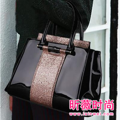简约精致的包包搭配 给你最潮流的style 简约精致的包包搭配 给你最潮流的style