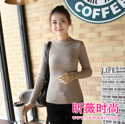 如何选择适合的毛衣？就要保暖时尚好搭配