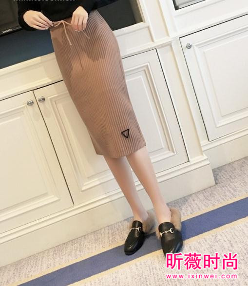 早春清冷淡雅系服饰穿搭 气质不凡的半身裙全搞定 早春清冷淡雅系服饰穿搭 气质不凡的半身裙全搞定