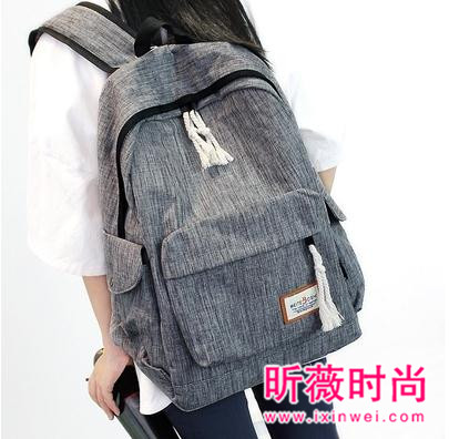 双肩包减龄又实用 休闲学院风时尚潮流 双肩包减龄又实用 休闲学院风时尚潮流