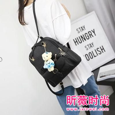 双肩包减龄又实用 休闲学院风时尚潮流 双肩包减龄又实用 休闲学院风时尚潮流