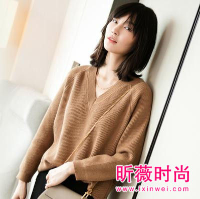 春季新款毛衣搭配示范 让你出街时尚又有范