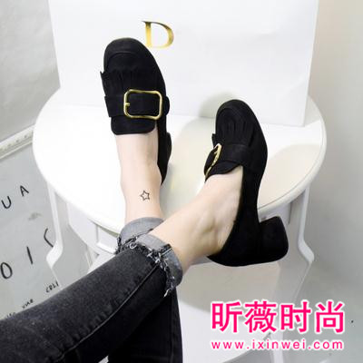 适合春季穿搭的气质小皮鞋 让你时刻保持女性魅力