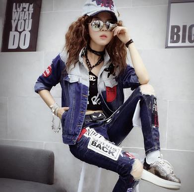 10种牛仔外套的春季穿搭:校园风格穿都穿不腻 10种牛仔外套的春季穿搭:校园风格穿都穿不腻