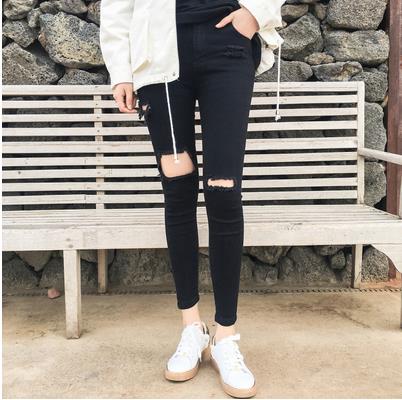 一股巨大的潮流风暴：破洞牛仔元素