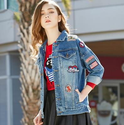 春季女生的牛仔外套:打造你的专属 春季女生的牛仔外套:打造你的专属