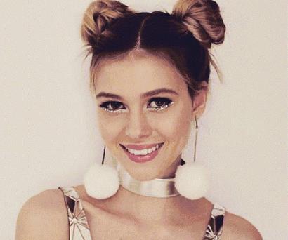 2017耳环新流行：耳环球球必屯时尚单品