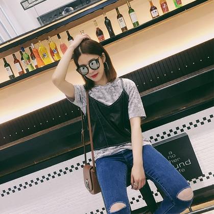 吊带你还是穿在内里吗？睡衣外穿才是真潮流