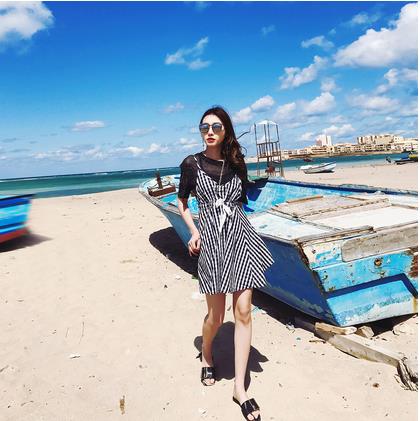 2017最炫吊带裙:俏皮与性感并存 2017最炫吊带裙:俏皮与性感并存