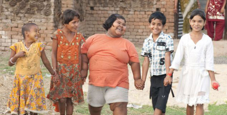 9岁,女孩,体重,180斤 