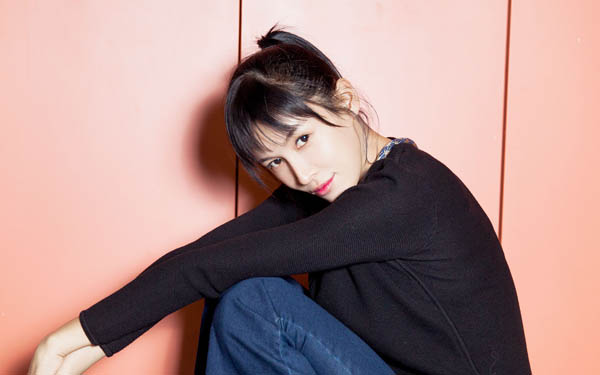 张蓝心和成龙什么关系 张蓝心成名大哥功不可没