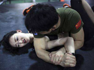 女保镖为啥一定要找漂亮女人：揭秘女保镖（图）