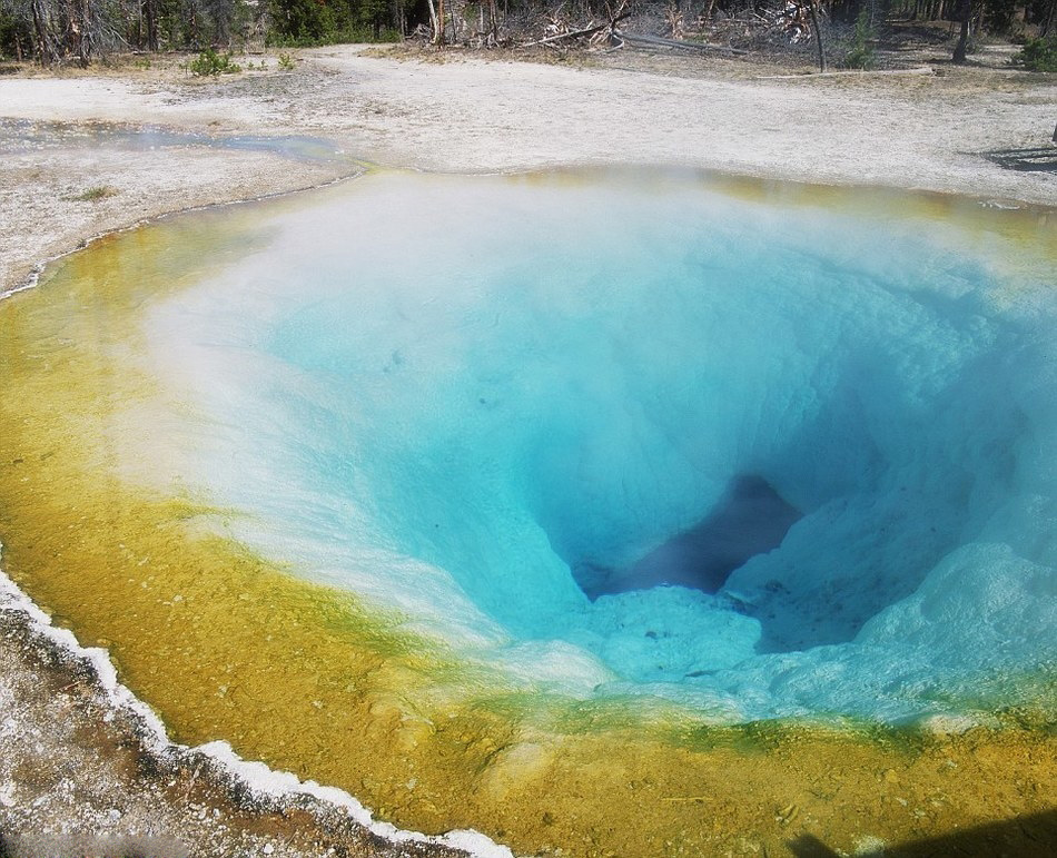 世界最神秘的温泉：揭秘世界上最神奇的温泉（图）