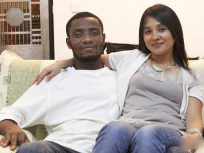 黑人小伙迎娶中国姑娘：中国美女爱找黑人小伙竟是如此
