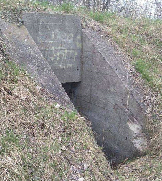 男子误入神秘工厂 一发现太疯狂（组图）