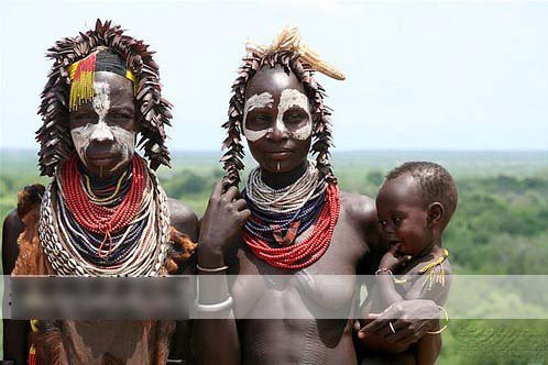 母亲嫁亲儿子只为肥水不流外人田：奇葩习俗大盘点