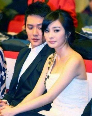 抓拍男明星偷瞄女星的瞬间：最后一张成亮点（图）