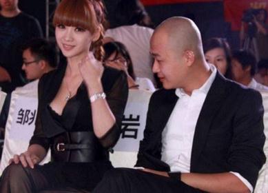 抓拍男明星偷瞄女星的瞬间：最后一张成亮点（图）