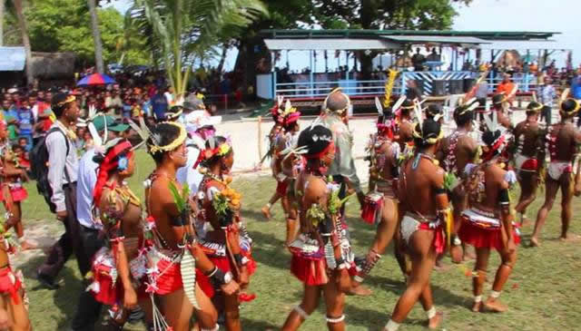 世界十大奇异民族：十大奇异民族的女人大盘点