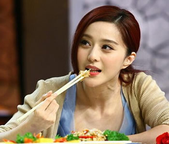 娱乐圈十大最会做饭女星：个个都很厉害（图）