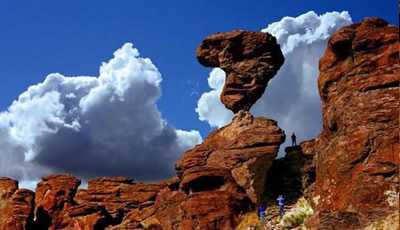 世界上最疯狂的十大平衡石：屹立百年不倒（组图）