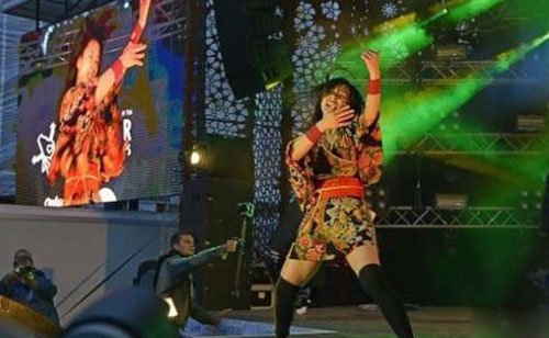 外国人就是会玩:20种世界上最奇葩的比赛(图文解析) 外国人就是会玩:20种世界上最奇葩的比赛(图文解析)