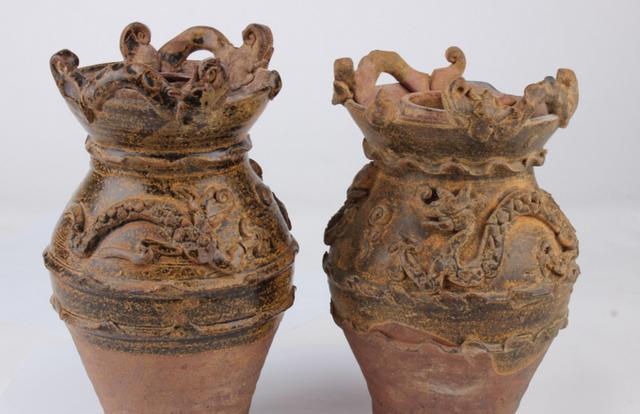 村民发现古墓看到魂瓶，吓得楞不让动（图）