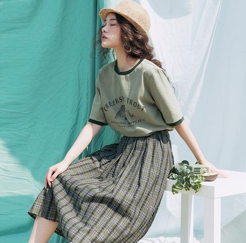 短裤怎么搭配T恤最时髦:6种穿出T恤的文艺范(图) 短裤怎么搭配T恤最时髦:6种穿出T恤的文艺范(图)