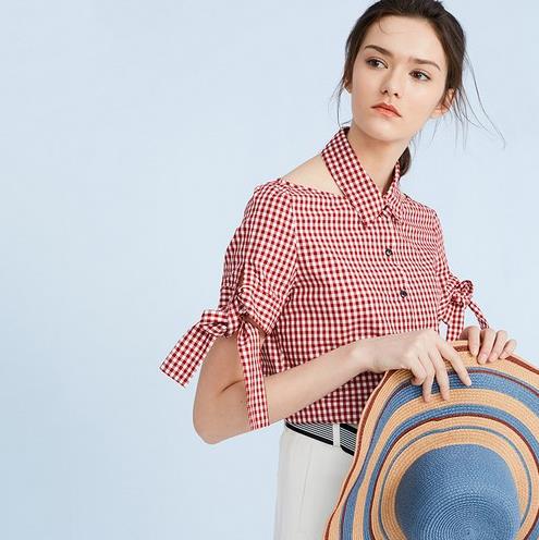 条纹连衣裙搭配技巧:显白显嫩还显瘦分享(图) 条纹连衣裙搭配技巧:显白显嫩还显瘦分享(图)