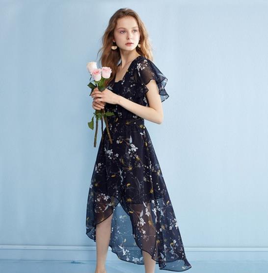 小个子女生如何穿雪纺连衣裙:显高又时尚(图) 小个子女生如何穿雪纺连衣裙:显高又时尚(图)