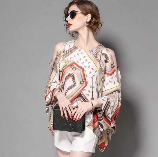 宽松百搭T恤搭配短裤:宽松T恤打造欧美时尚风 宽松百搭T恤搭配短裤:宽松T恤打造欧美时尚风