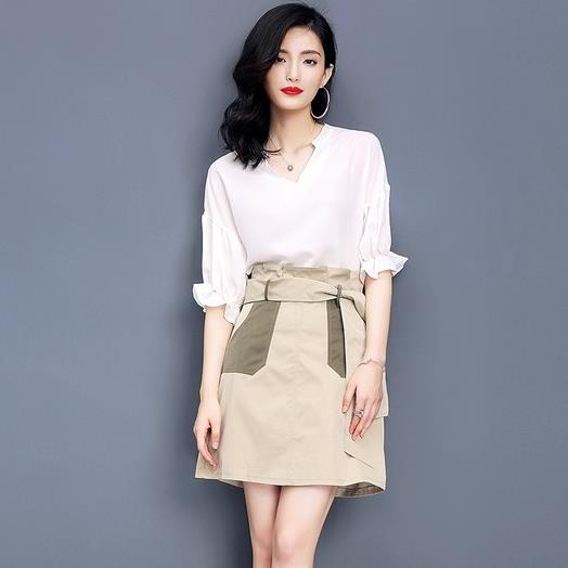 喇叭袖收腰连衣裙2017：女装新款连衣裙（图）