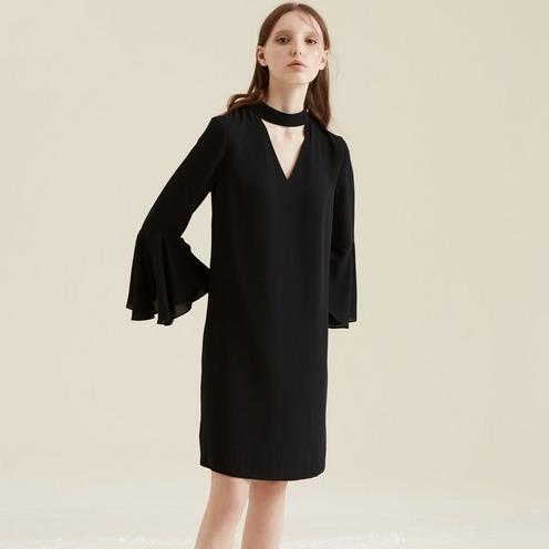 小胸Mm的福音:吊带荷叶边连衣裙推荐(图) 小胸Mm的福音:吊带荷叶边连衣裙推荐(图)