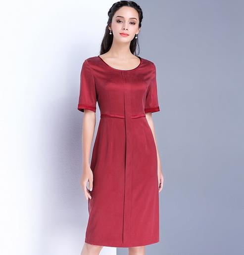 露肩真丝连衣裙推荐：2017这样搭配最时髦