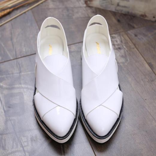 女士复古小皮鞋新款2017：小皮鞋完美国际范儿