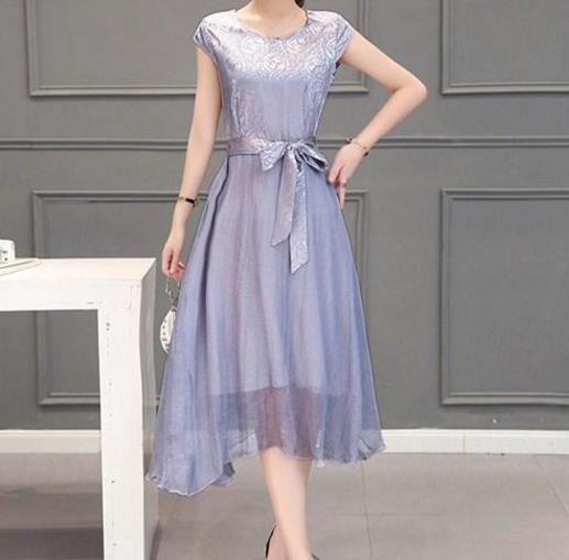 今年早秋新款连衣裙：女士连衣裙优雅还减龄（图）