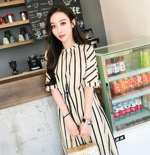 明星同款斜肩连衣裙：气质遮肉连衣裙推荐（图）