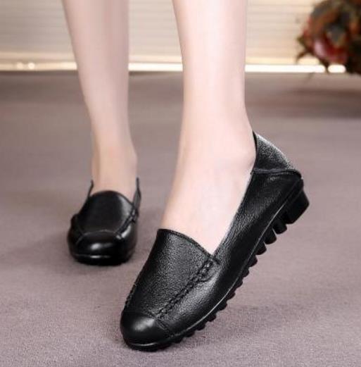 中老年真皮尖头水钻单鞋：舒适时髦又实惠（图)