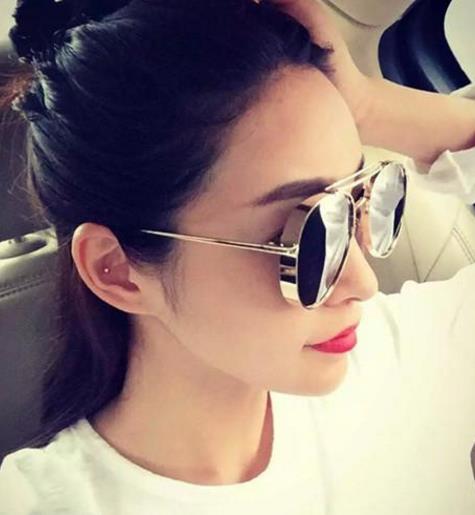 明星同款时尚墨镜太阳镜搭配：紧跟时尚潮流（图）