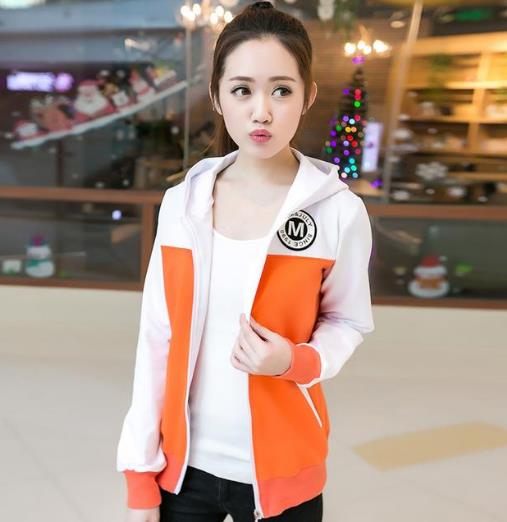 韩版连帽中长款宽松卫衣搭配：彰显时尚甜美范（图）