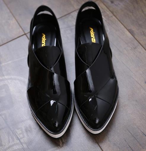 2017粗跟英伦鞋搭配：女鞋新款英伦鞋推荐（图）