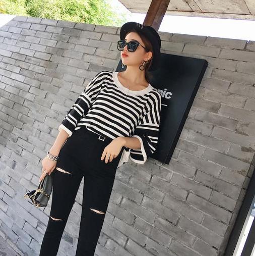 5款时尚亮眼的拼色针织衫搭配:打造性感迷人(图) 5款时尚亮眼的拼色针织衫搭配:打造性感迷人(图)