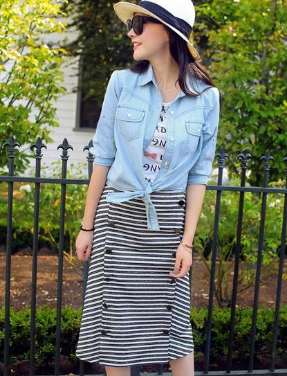 包臀裙搭配复古长袖牛仔衬衫：5款衬衫搭出学院风