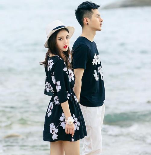 短袖t恤 连衣裙情侣装搭配:轻松勾勒完美曲线(图) 短袖t恤 连衣裙情侣装搭配:轻松勾勒完美曲线(图)