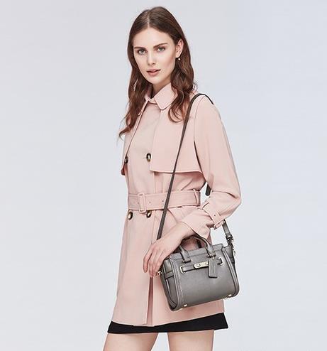 2017锁扣斜挎小方包搭配:女包新款斜挎包分享(图) 2017锁扣斜挎小方包搭配:女包新款斜挎包分享(图)