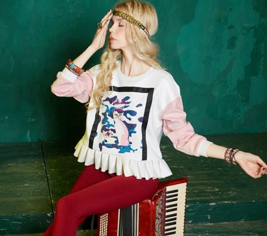 连帽宽松卫衣这样搭配显瘦:时尚显瘦卫衣分享(图) 连帽宽松卫衣这样搭配显瘦:时尚显瘦卫衣分享(图)