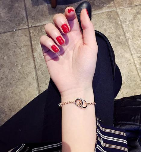 小清新时尚唯美手链搭配：简约时尚手链推荐（图）