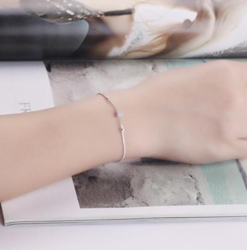 小清新时尚唯美手链搭配：简约时尚手链推荐（图）