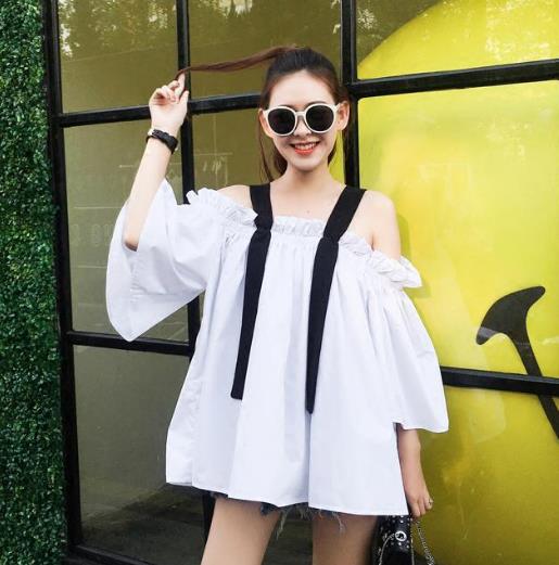 一字领露肩雪纺衫怎么搭配裙装：凸显少女俏皮感